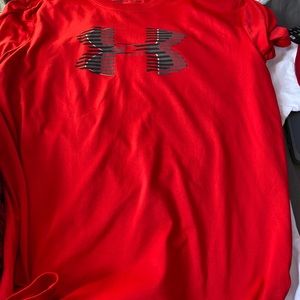 Under armor shirt